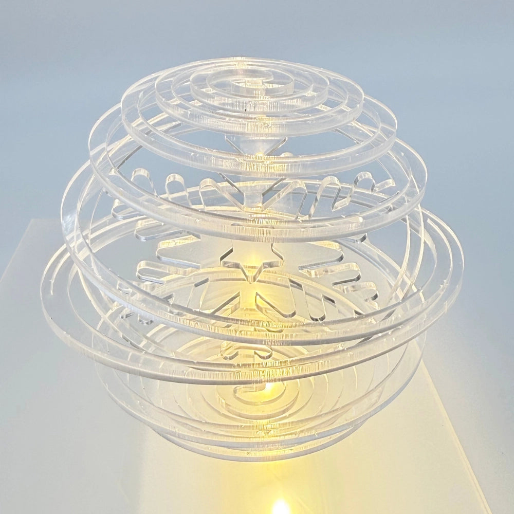 Spiral-Weihnachtskugel aus Acryl
