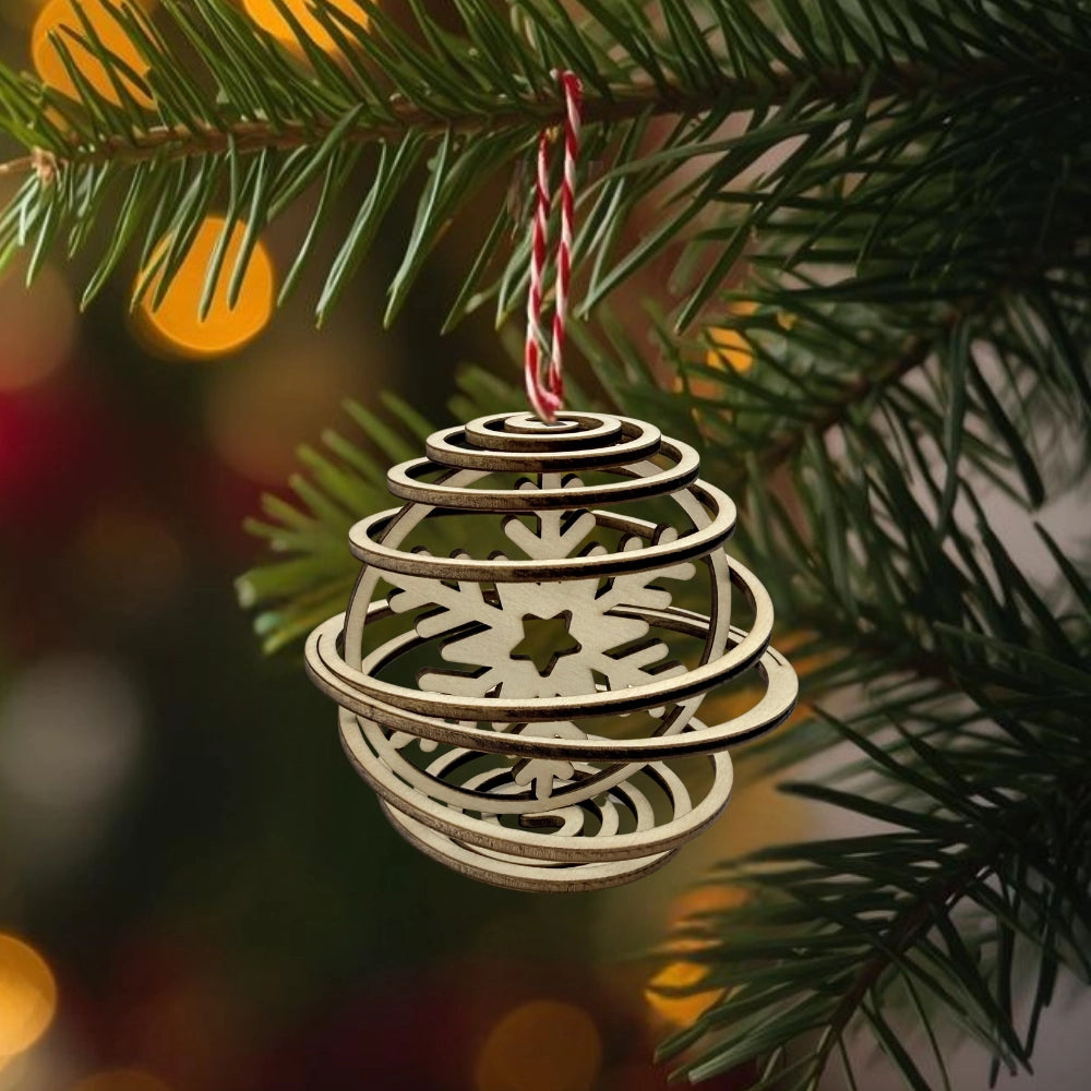Spiral-Weihnachtskugel aus Holz