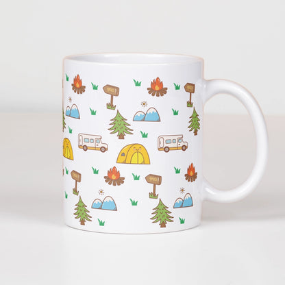 Personalisierte Keramik-Tasse "Camping Collage"