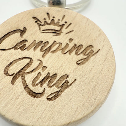 Personalisierter runder Schlüsselanhänger "Camping King"
