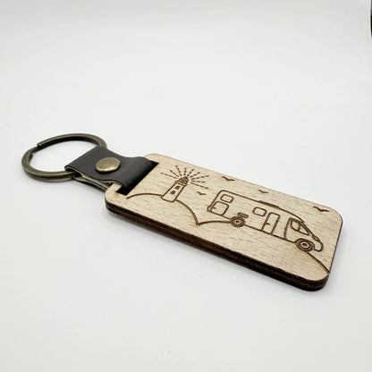 Personalisierter Holz-Schlüsselanhänger "Camping" - 9 Motive zur Auswahl