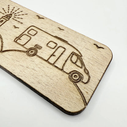 Personalisierter Holz-Schlüsselanhänger "Camping" - 9 Motive zur Auswahl