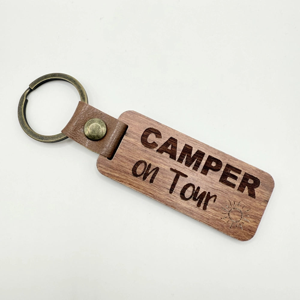 Personalisierter Schlüsselanhänger "Camper on Tour"