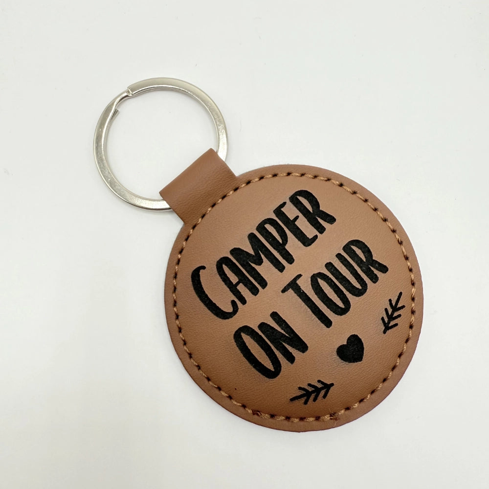 Runder Schlüsselanhänger mit Fach für Chip "Camper on Tour"