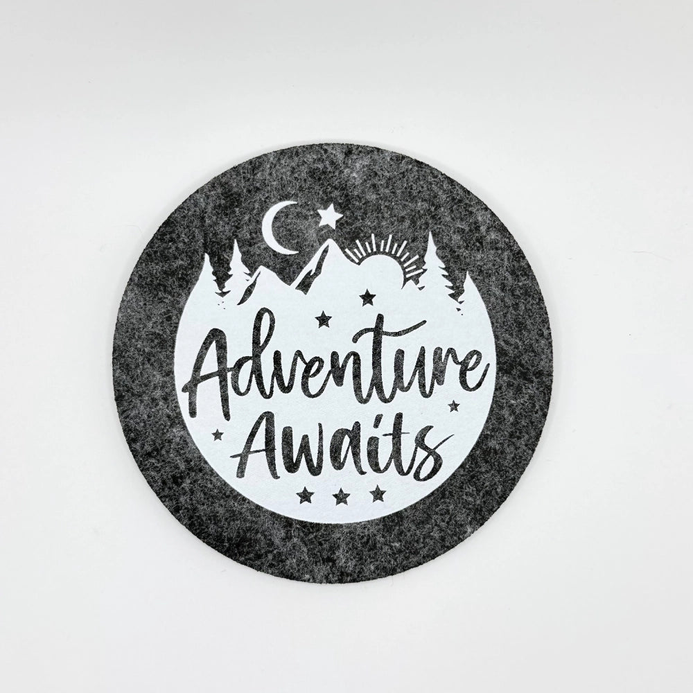 Filz-Untersetzer "Adventure Awaits"