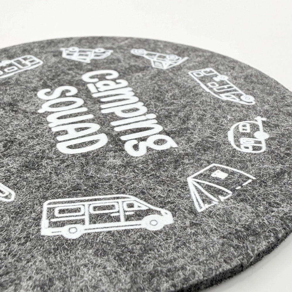 Filz-Untersetzer "Camping Squad"