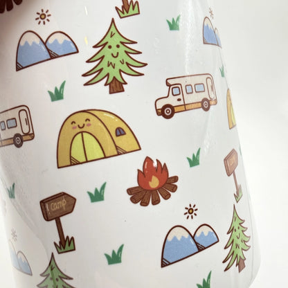 Personalisierte Keramik-Tasse "Camping Collage"