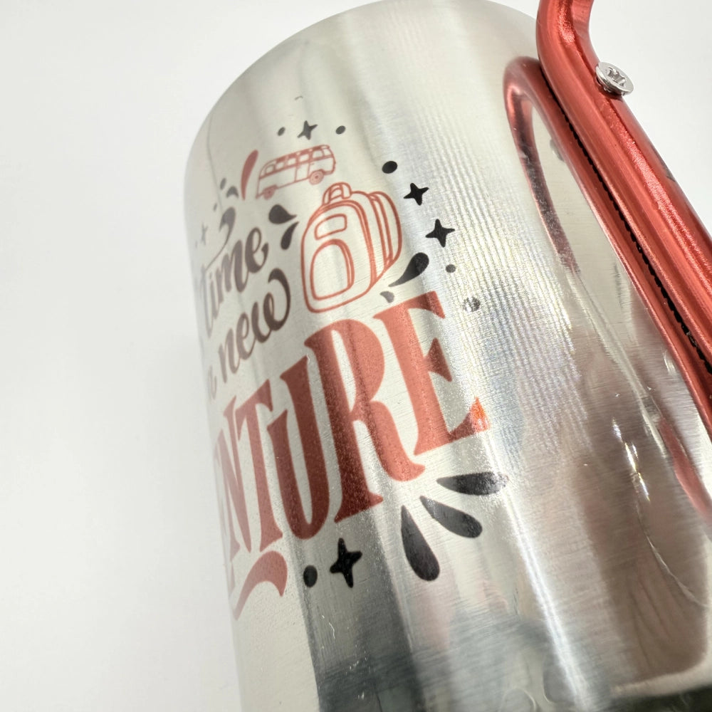 Edelstahl Trinkbecher mit Karabiner-Griff "Its time for a new adventure"