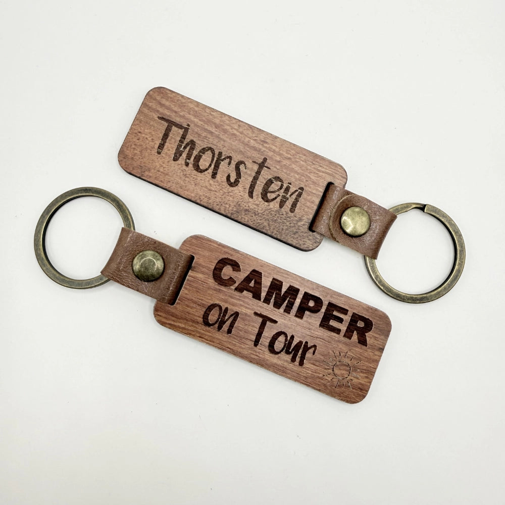 Personalisierter Schlüsselanhänger "Camper on Tour"