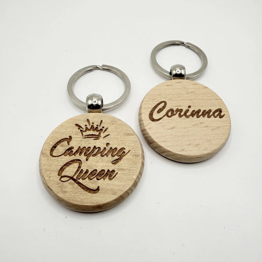 Personalisierter runder Schlüsselanhänger "Camping Queen"