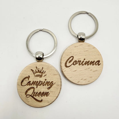 Personalisierter runder Schlüsselanhänger "Camping Queen"