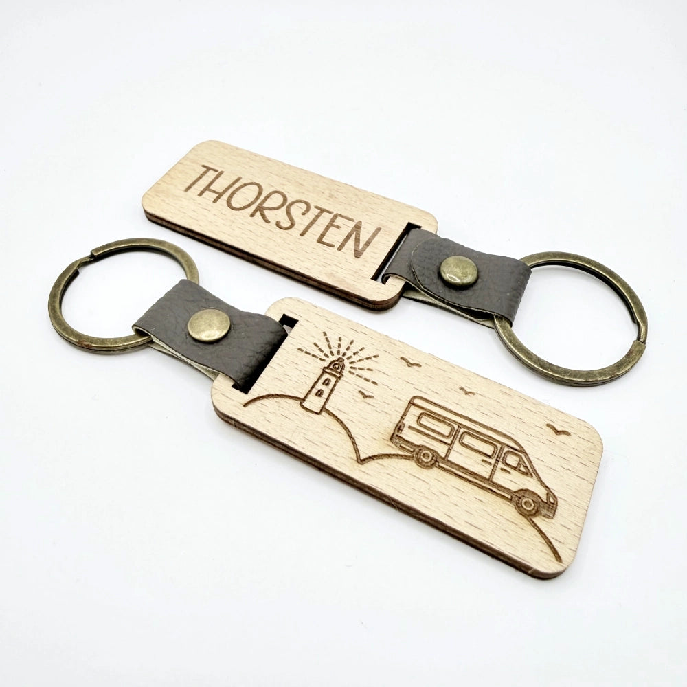 Personalisierter Holz-Schlüsselanhänger "Camping" - 9 Motive zur Auswahl