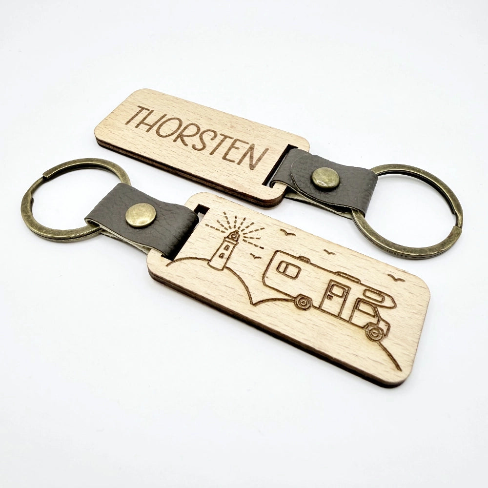 Personalisierter Holz-Schlüsselanhänger "Camping" - 9 Motive zur Auswahl