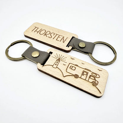 Personalisierter Holz-Schlüsselanhänger "Camping" - 9 Motive zur Auswahl