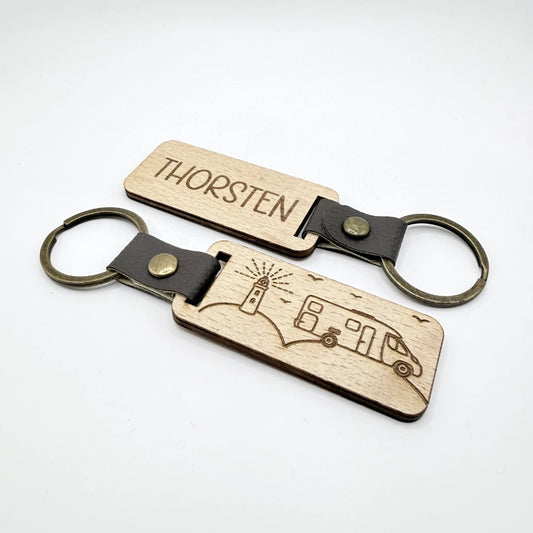 Personalisierter Holz-Schlüsselanhänger "Camping" - 9 Motive zur Auswahl