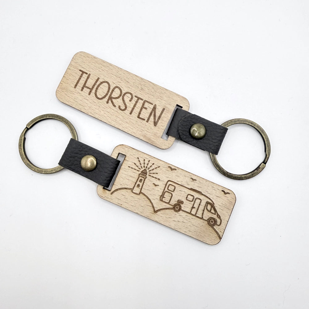 Personalisierter Holz-Schlüsselanhänger "Camping" - 9 Motive zur Auswahl