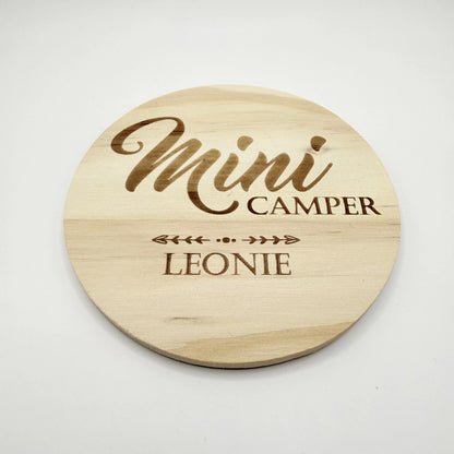 Personalisierter Holz-Untersetzer "Mini Camper"