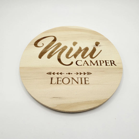 Personalisierter Holz-Untersetzer "Mini Camper"
