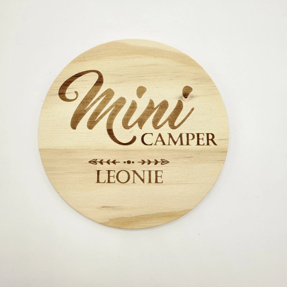 Personalisierter Holz-Untersetzer "Mini Camper"
