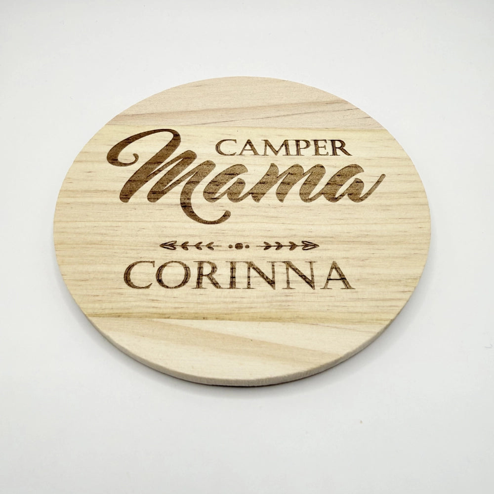 Personalisierter Holz-Untersetzer "Camper Mama"