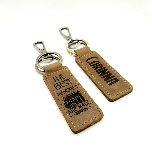 Personalisierter Leder-Schlüsselanhänger Wohnwagen "The best memories are made camping"